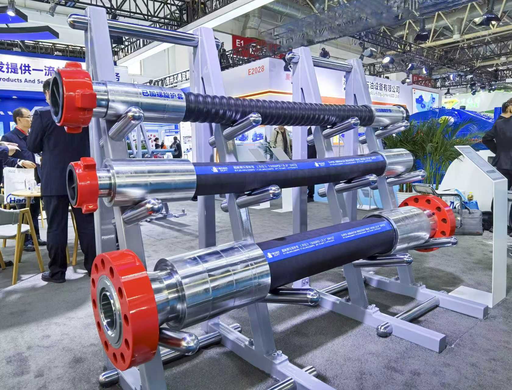 Гибкий шланг для ГРП формируют новую экосистему высокоэффективных операций по гидроразрыву пласта